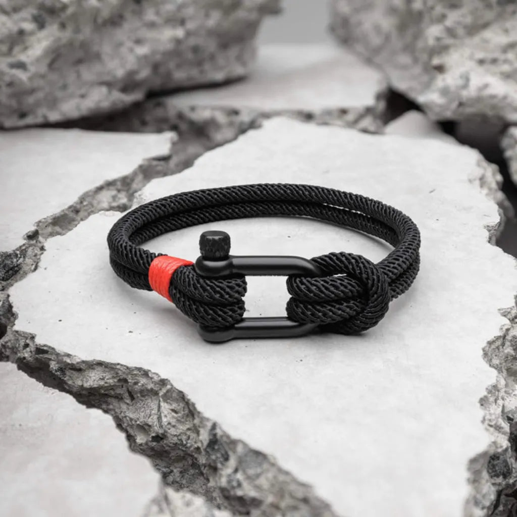 Pulseira Avalon Ravien com corda trançada e fecho em âncora