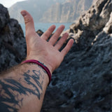 Pulseira de corda para uso casual e formal com visual limpo