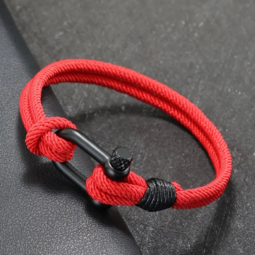 Pulseira vermelha Orion Ravien com corda reciclada e fecho preto